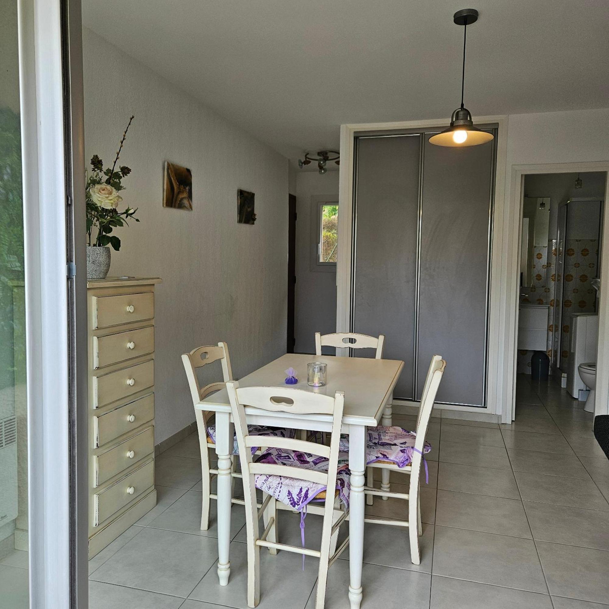Avec Terrasse 2 Personnes Appartement *